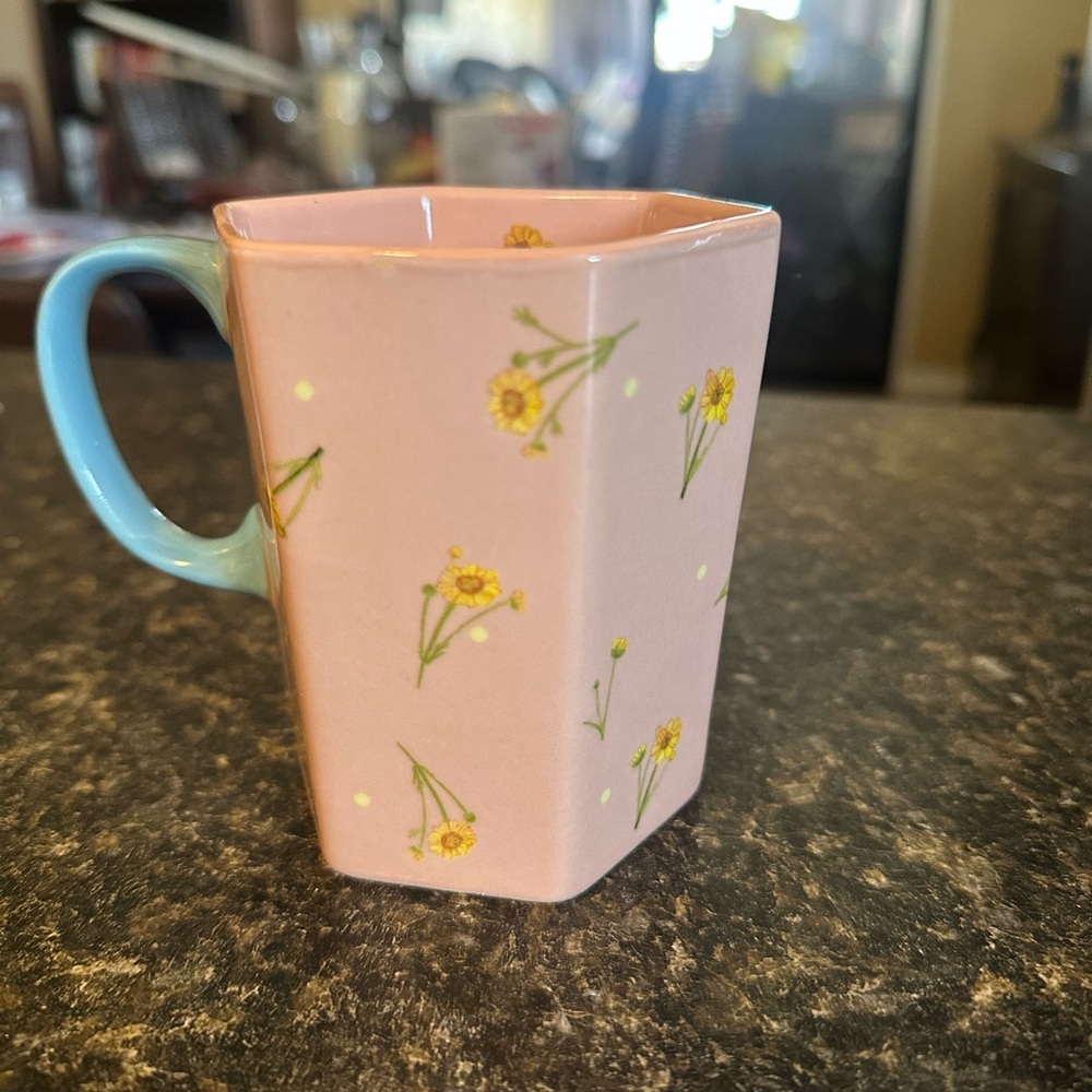 Anthropologie Mom mug with flower design as new with sticker on base - Picture 3 of 6